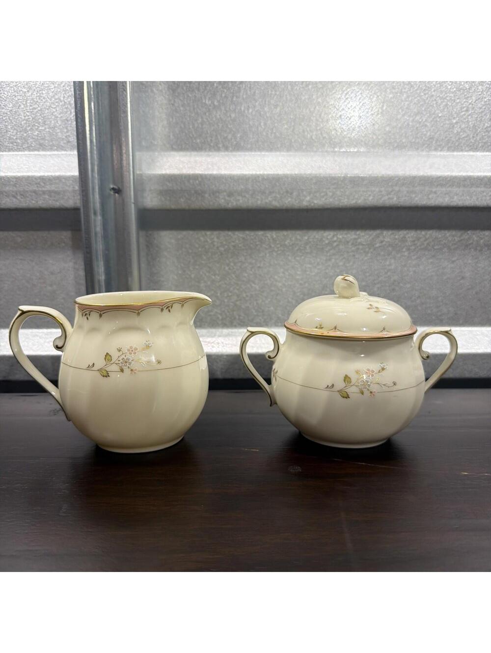 VTG Mikasa Monticello L9777 Fine Ivory Sugar Bowl w/ Lid and Creamer Set-SKT36 *